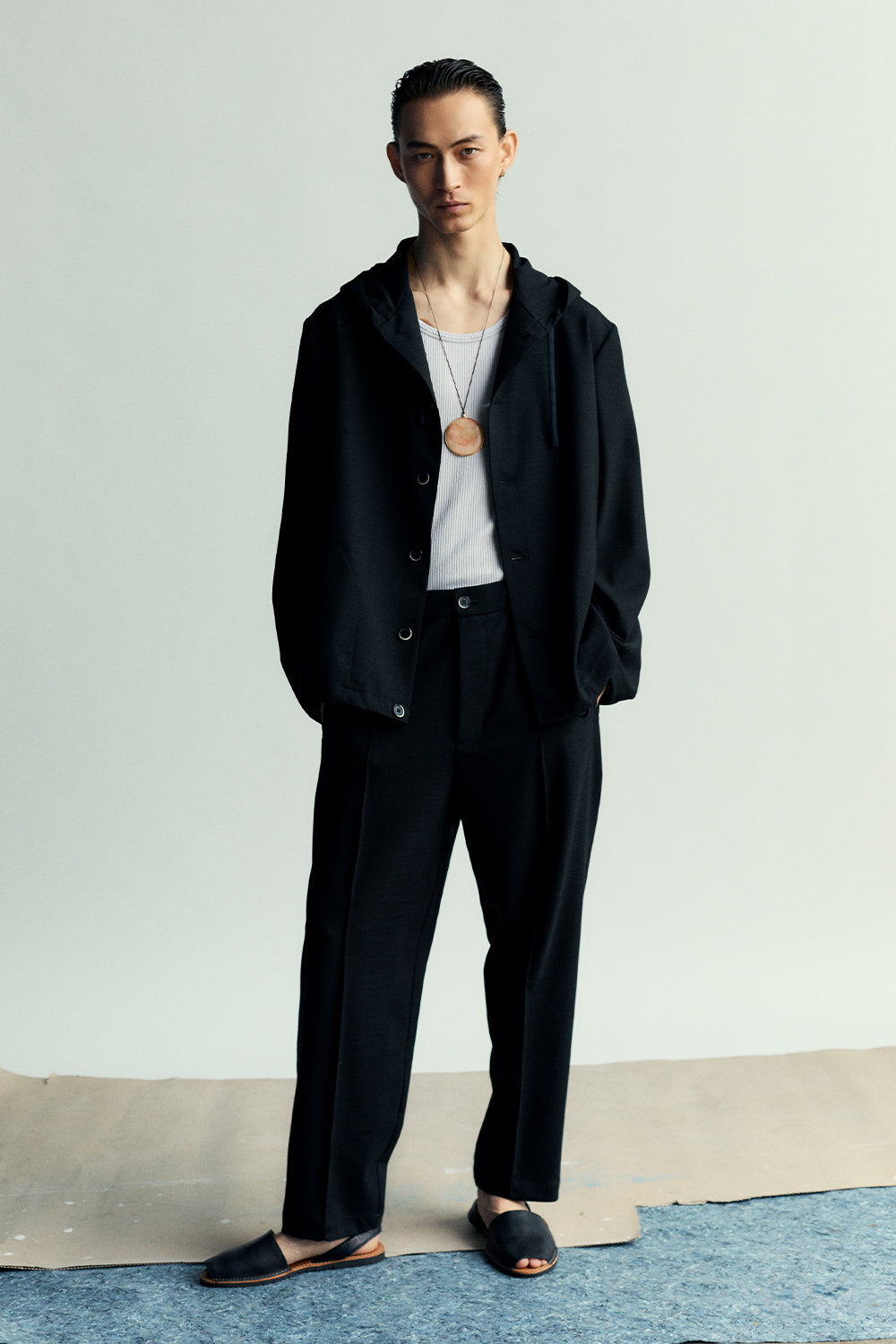 LOOK 19