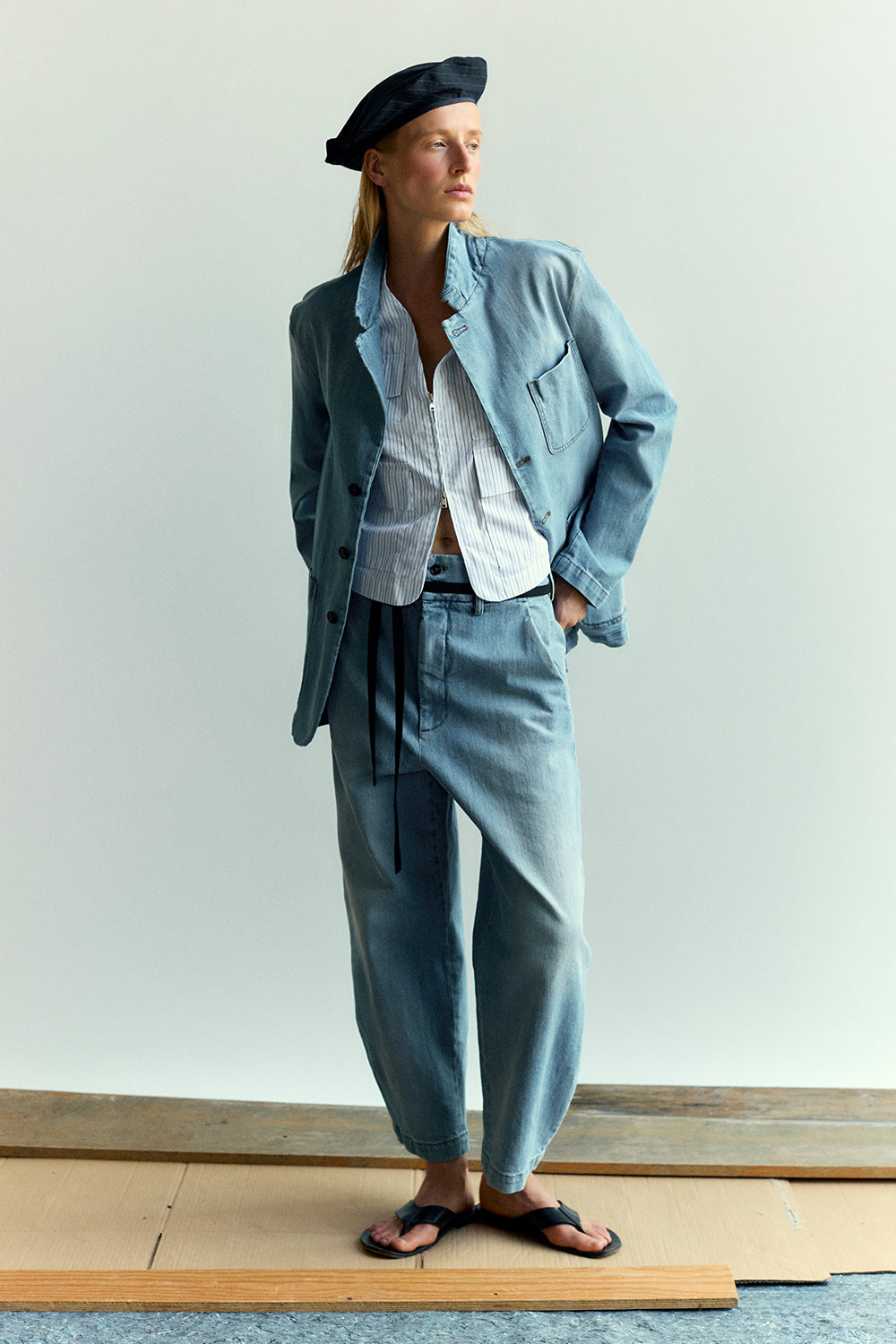LOOK 19